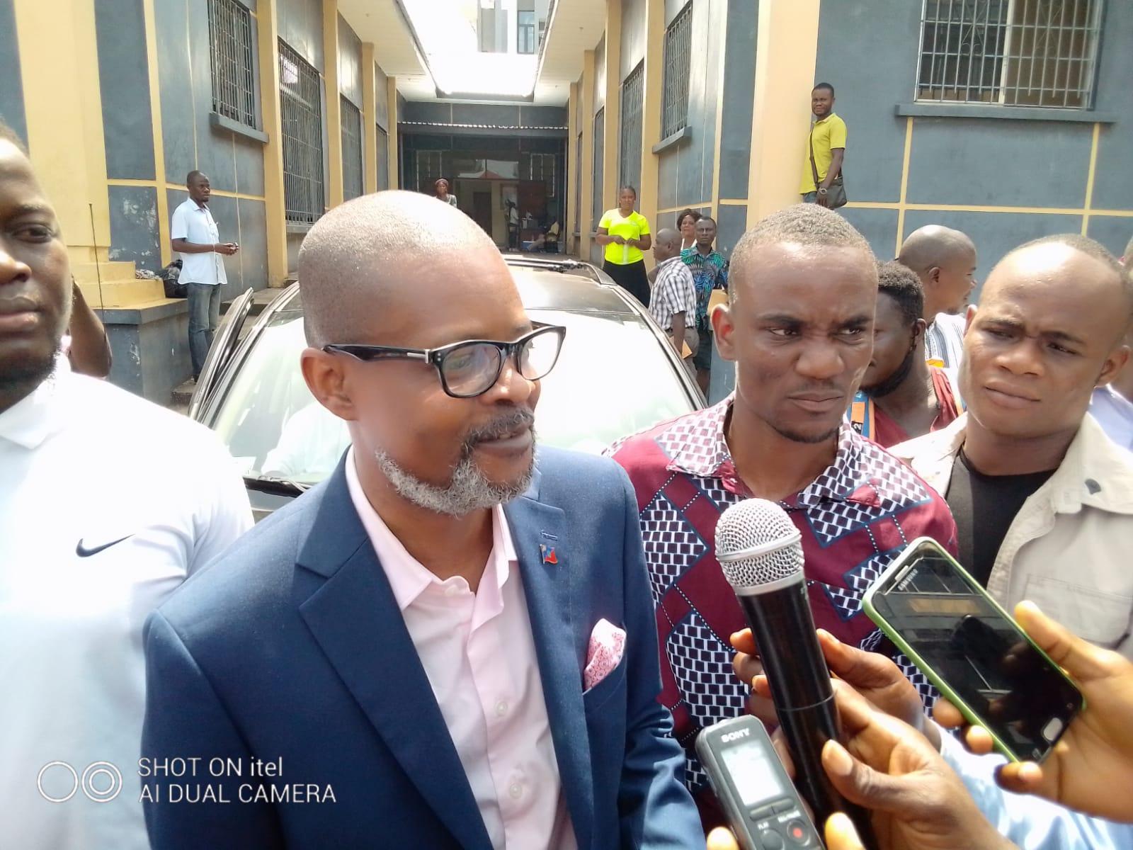 ‘Cummings taking Ellen’s instructions ‘Cummings taking Ellen’s instructions