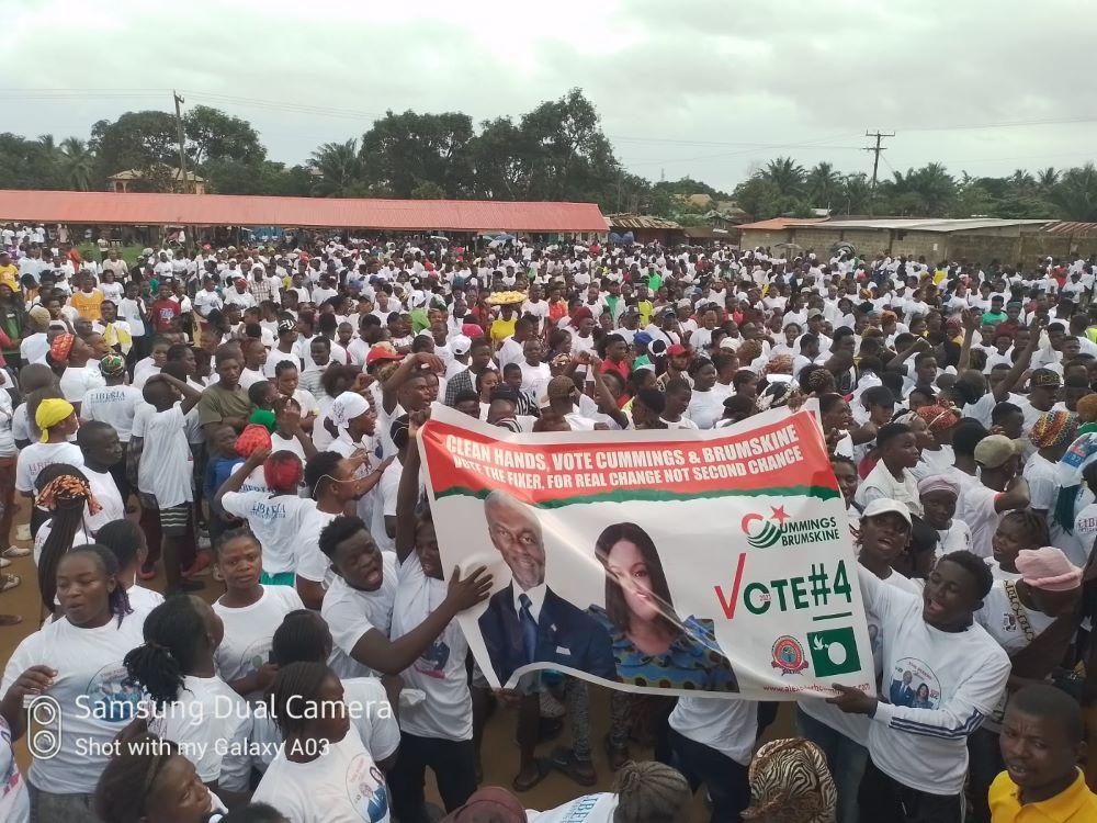 Cummings attracts 10,000 in District#4 Cummings attracts 10,000 in District#4