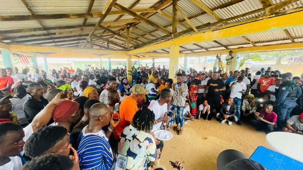 Cummings takes campaign to Grand Cape Mount Cummings takes campaign to Grand Cape Mount