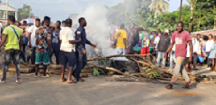 Motorcyclists protest death of 18-year-old lad Motorcyclists protest death of 18-year-old lad