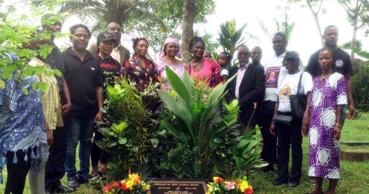 Liberia: Family Members of Late Professor Dr. Amos C. Sawyer Memorialize his Grave Liberia: Family Members of Late Professor Dr. Amos C. Sawyer Memorialize his Grave