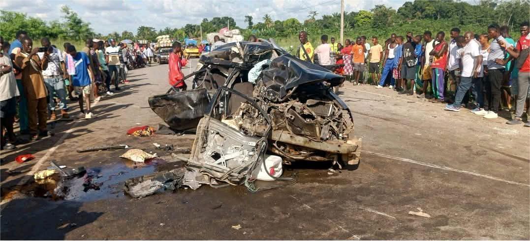 Death toll rises in ghastly road accident Death toll rises in ghastly road accident
