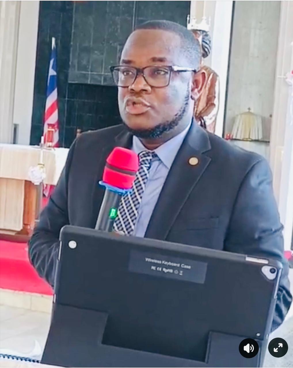 McGill Jones Urges St. Martin’s Graduates to Rise Forward McGill Jones Urges St. Martin’s Graduates to Rise Forward