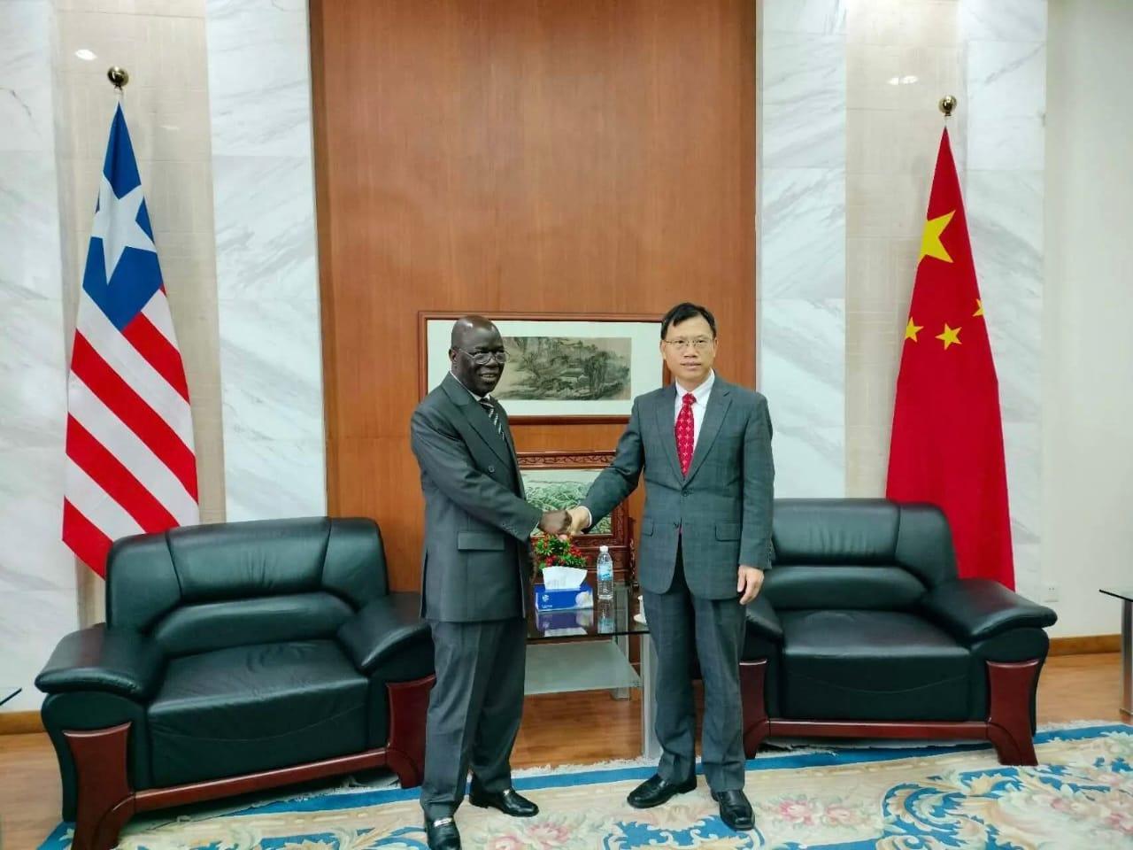 Amb Yin and Chief Justice Gbeisay on Judicial Cooperation Amb Yin and Chief Justice Gbeisay on Judicial Cooperation