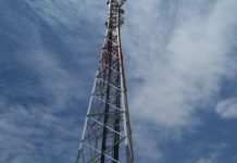 Mobile phone operators and regulator in negotiations