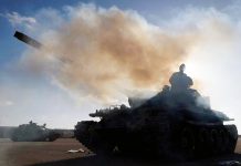 روسيا تدفع أمريكا للانغماس في “المستنقع الليبي”