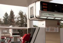 الشرارة توزع 1.5 مليون لتر بنزين على 31 محطة وقود بطرابلس