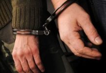 تهم فساد تُطيح بمسؤولين جدد