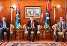 السراج يسلم السلطة إلى المجلس الرئاسي الجديد وحكومة الوحدة السراج يسلم السلطة إلى المجلس الرئاسي الجديد وحكومة الوحدة