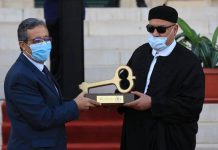 بلدي طرابلس المنتخب حديثا يتسلم مفتاح العاصمة بلدي طرابلس المنتخب حديثا يتسلم مفتاح العاصمة