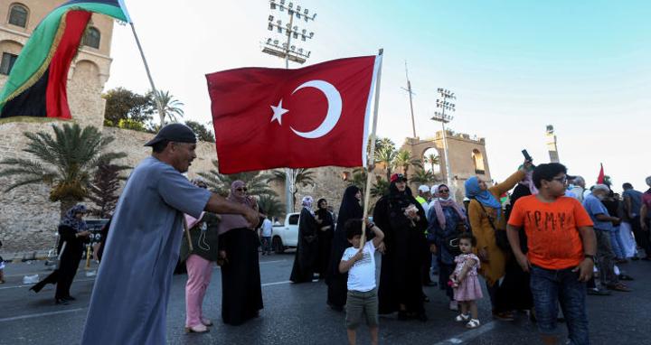 رئيس مفوضية الاتحاد الأفريقي: من الضروري وجود تركيا إلى جانبنا في مكافحة الإرهاب في ليبيا رئيس مفوضية الاتحاد الأفريقي: من الضروري وجود تركيا إلى جانبنا في مكافحة الإرهاب في ليبيا