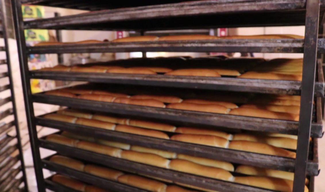 أزمة خبز تطرق أبواب الليبيين.. و”البلاد” يقترب من الأسباب أزمة خبز تطرق أبواب الليبيين.. و”البلاد” يقترب من الأسباب