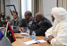 “بوخزام” يبحث سبل تحقيق العودة الآمنة لمهجري مدينة مرزق “بوخزام” يبحث سبل تحقيق العودة الآمنة لمهجري مدينة مرزق