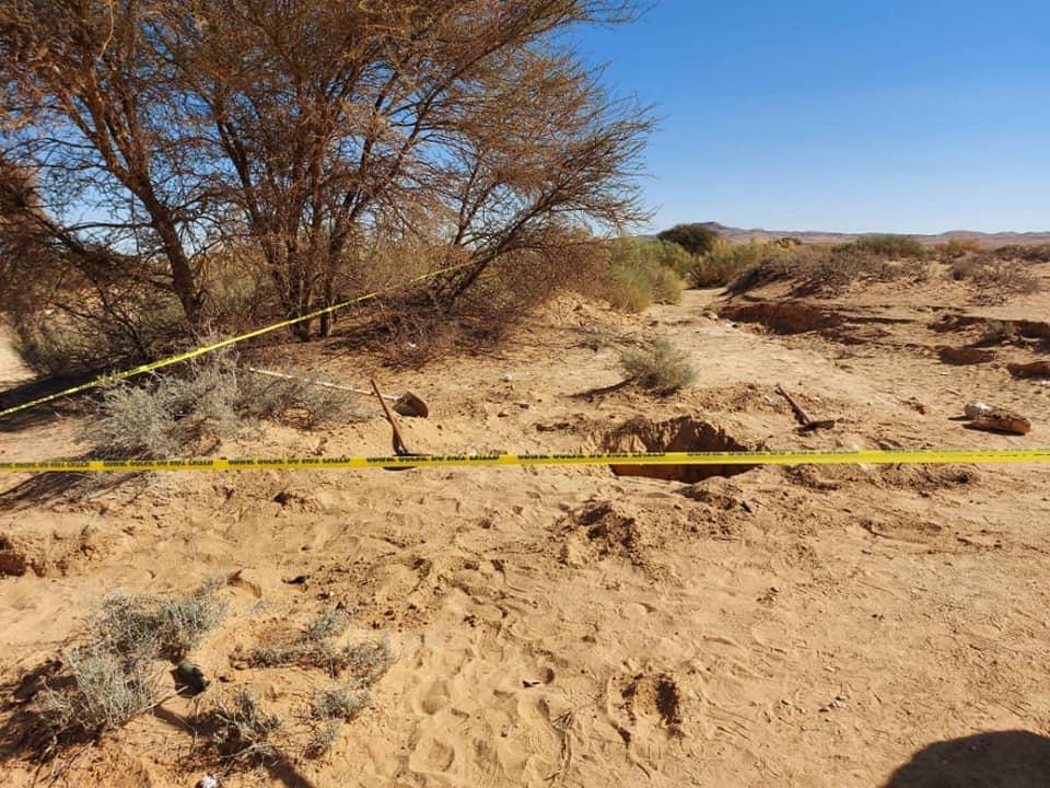 ارتفاع حصيلة الجثث المُنتشلة من المقبرتيْن المكتشفتيْن قرب مزدة ارتفاع حصيلة الجثث المُنتشلة من المقبرتيْن المكتشفتيْن قرب مزدة