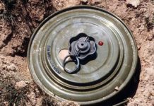 إصابة عامل أجنبي إثر انفجار لغم أرضي في عين زارة إصابة عامل أجنبي إثر انفجار لغم أرضي في عين زارة