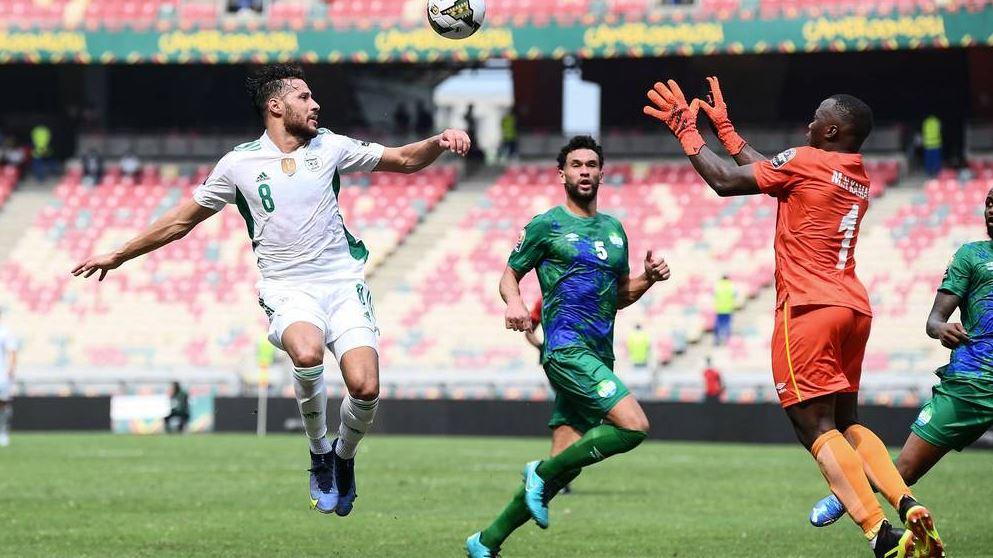 الجزائر تستهل مشوارها في الجزائر تستهل مشوارها في