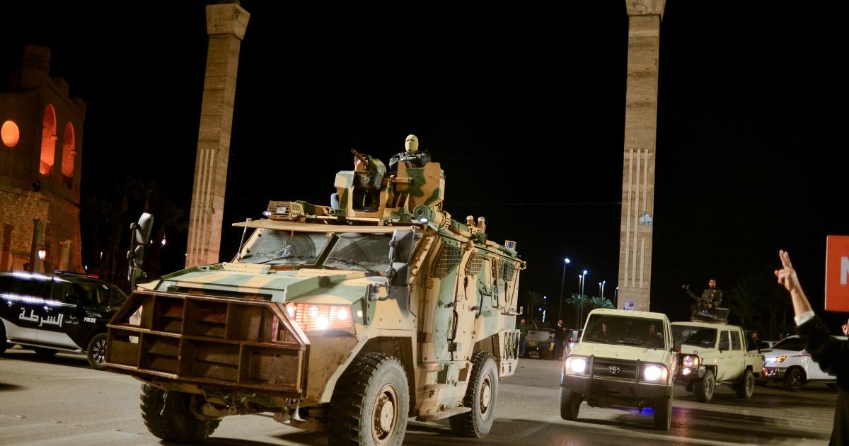 الصراع على الشرعية في ليبيا.. تحشيد عسكري في طرابلس دعما للدبيبة ورفضا لتعيين باشاغا رئيسا للحكومة الصراع على الشرعية في ليبيا.. تحشيد عسكري في طرابلس دعما للدبيبة ورفضا لتعيين باشاغا رئيسا للحكومة