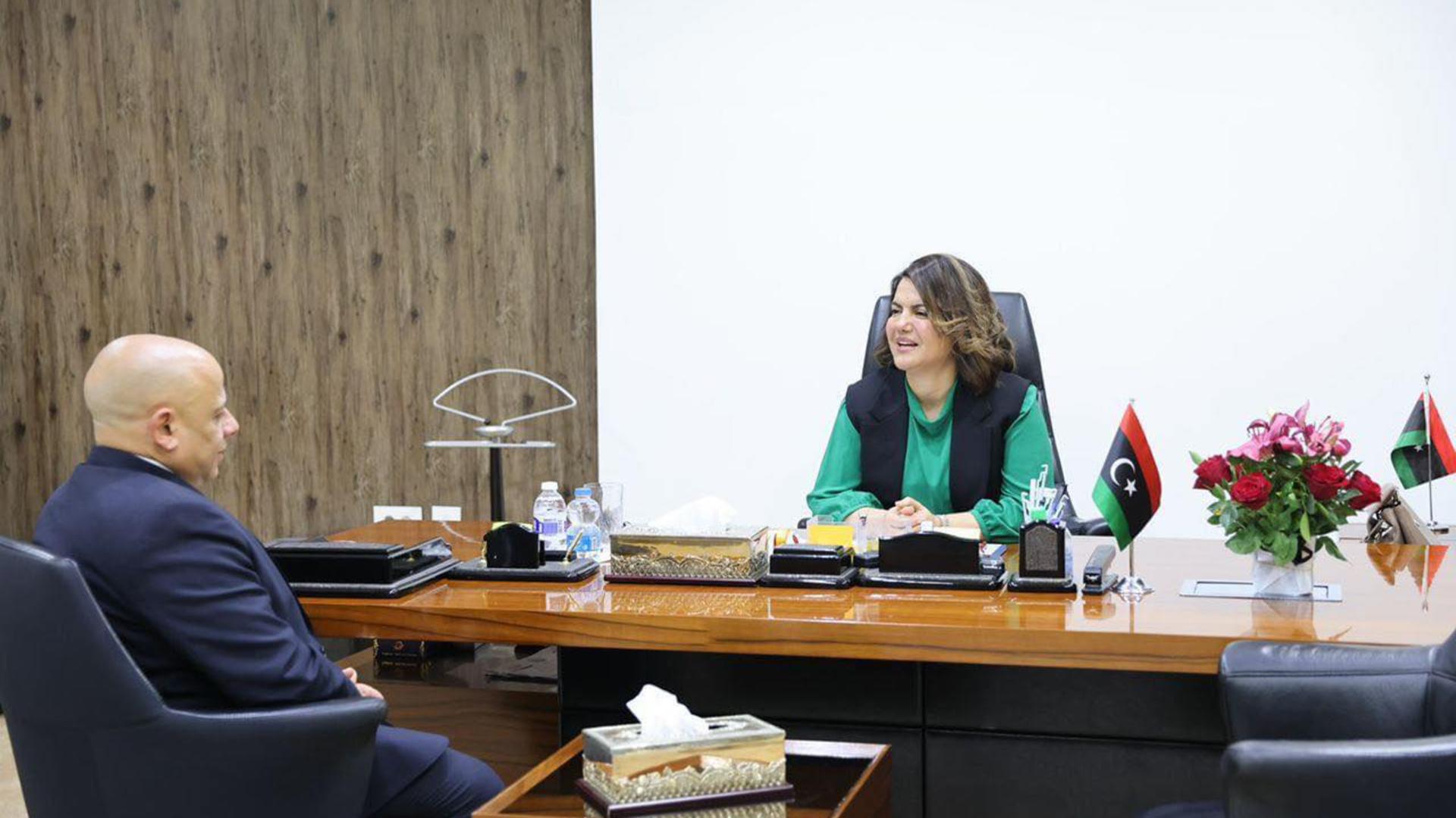 الخارجية الليبية تستدعي القائم بأعمال السفارة المصرية بعد تصريحات شبهت أوكرانيا بليبيا الخارجية الليبية تستدعي القائم بأعمال السفارة المصرية بعد تصريحات شبهت أوكرانيا بليبيا