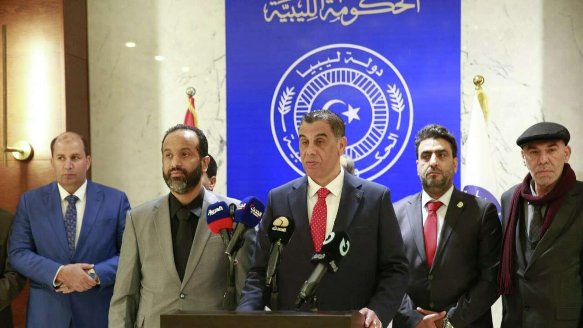 القطراني يعلن تسلم حكومة باشاغا مقار الوزارات في شرق ليبيا من حكومة الوحدة الوطنية... فيديو القطراني يعلن تسلم حكومة باشاغا مقار الوزارات في شرق ليبيا من حكومة الوحدة الوطنية... فيديو