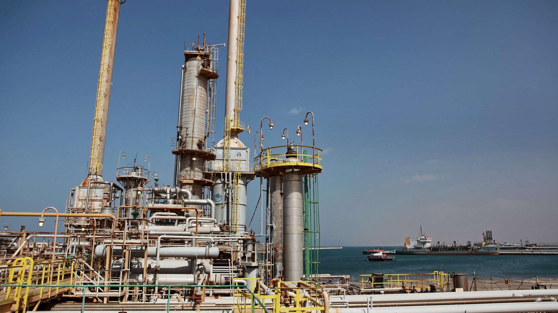 مؤسسة النفط الليبية تحذر من 