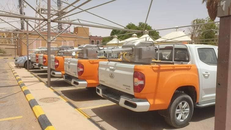 بلدية سبها تتسلم 5 سيارات مجهزة لرش المبيدات الحشرية