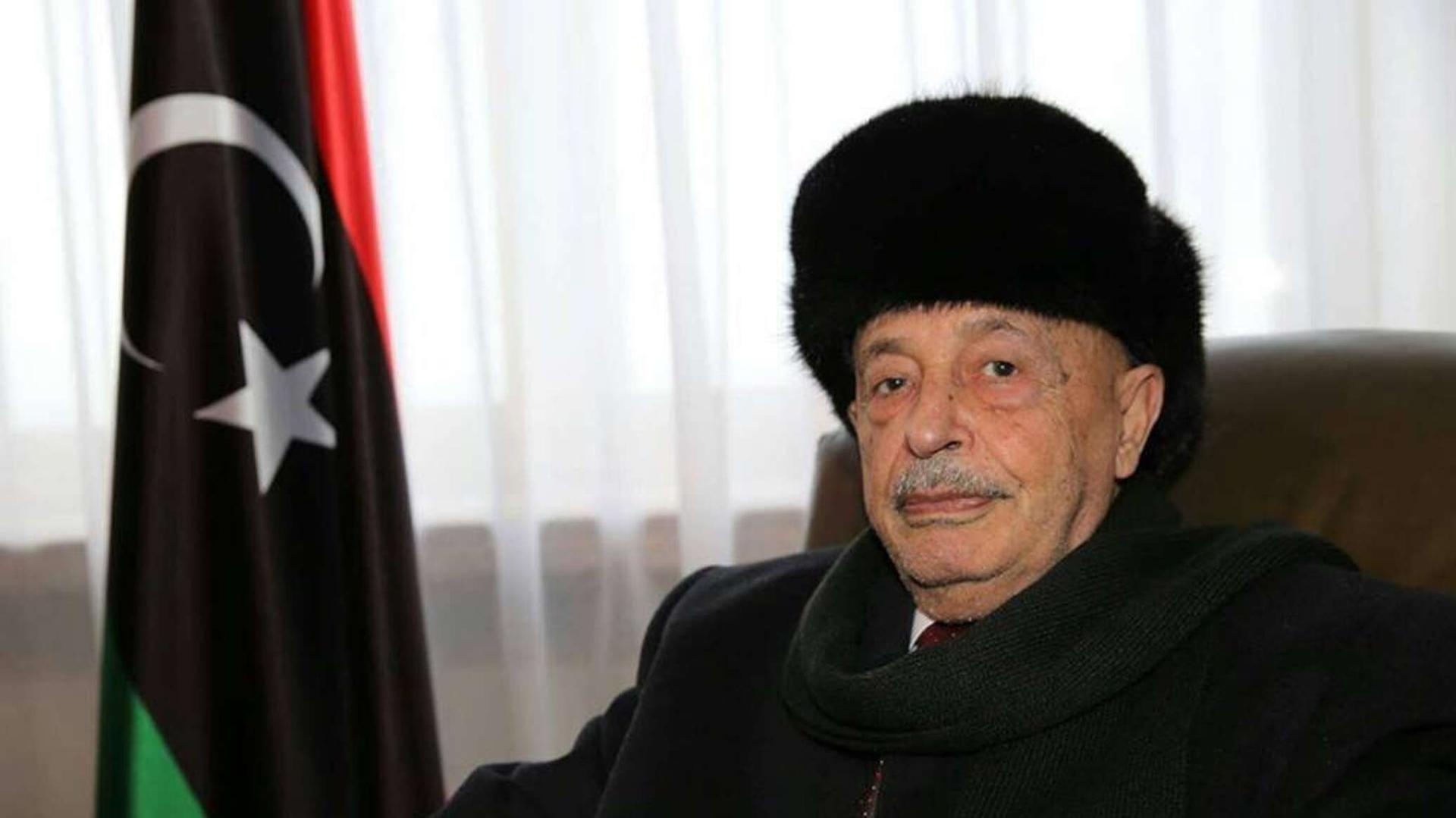 رئيس البرلمان الليبي: فتح الحقول والموانئ النفطية بعد تثبيت آلية توزيع العوائد بشكل عادل رئيس البرلمان الليبي: فتح الحقول والموانئ النفطية بعد تثبيت آلية توزيع العوائد بشكل عادل