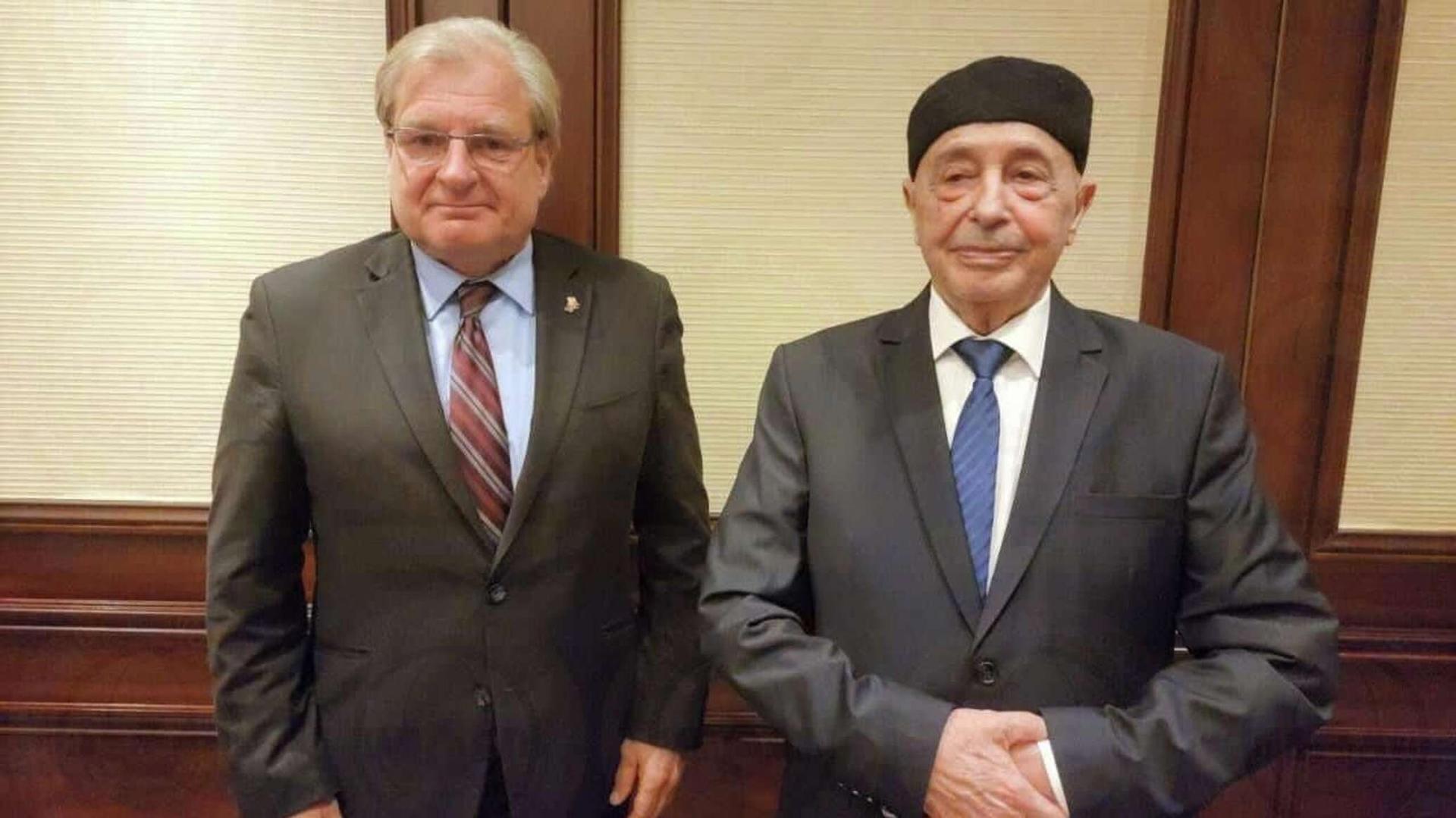 عقيلة صالح: فتح حقول وموانئ النفط بعد تثبيت آلية توزيع عوائدها عقيلة صالح: فتح حقول وموانئ النفط بعد تثبيت آلية توزيع عوائدها