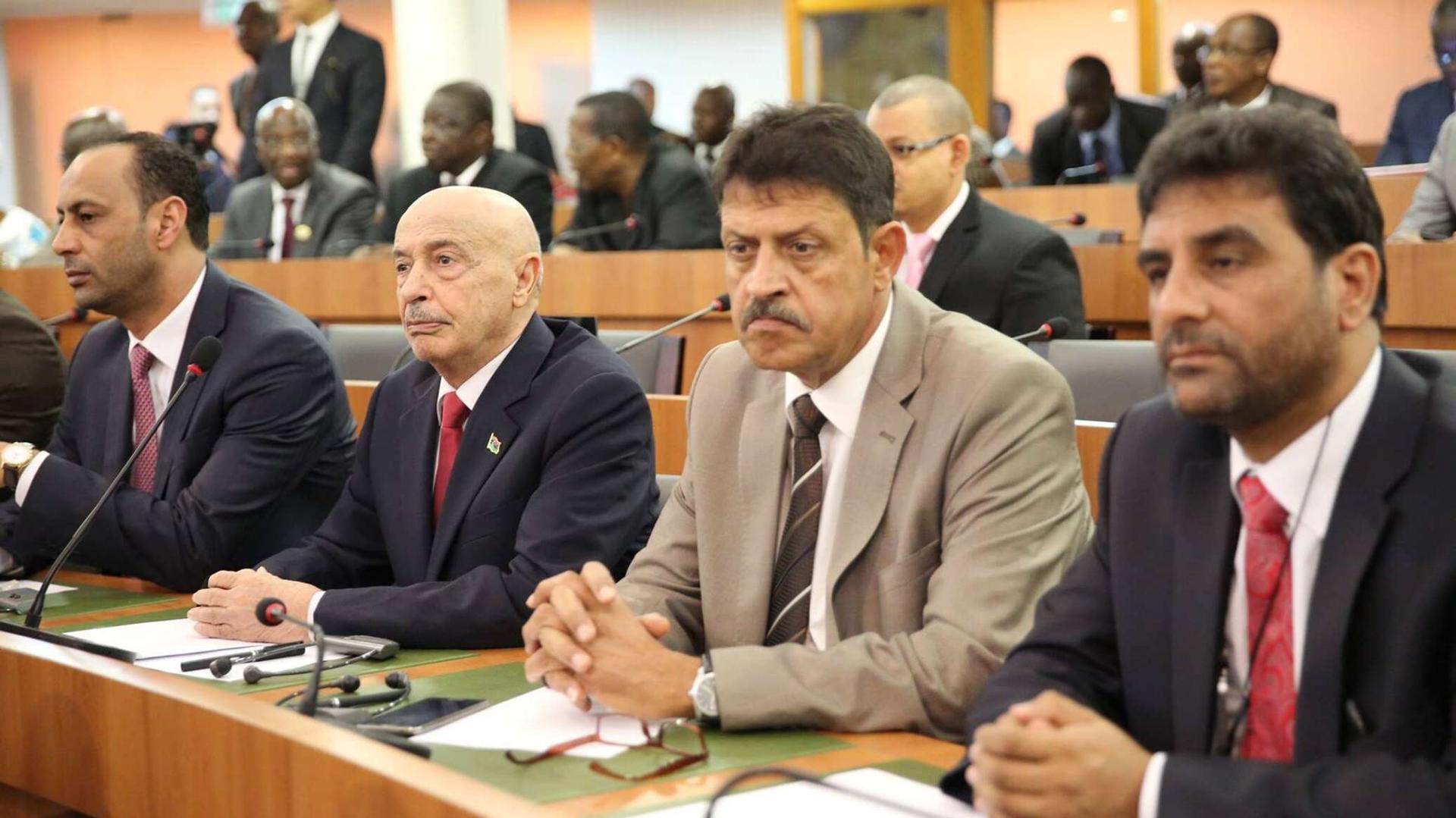 البرلمان الليبي يعلق جلسته بعد مناقشة مشروع قانون الميزانية العامة البرلمان الليبي يعلق جلسته بعد مناقشة مشروع قانون الميزانية العامة