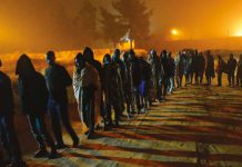 نحو 600 ألف مهاجر في ليبيا.. وأطباء بلا حدود تدعو لحمايتهم وفتح مسارات آمنة لهم نحو 600 ألف مهاجر في ليبيا.. وأطباء بلا حدود تدعو لحمايتهم وفتح مسارات آمنة لهم