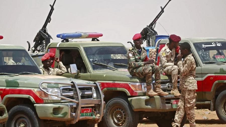 ميدل ايست آي: 7 جماعات سودانية متمردة “توافق” على سحب قواتها من ليبيا