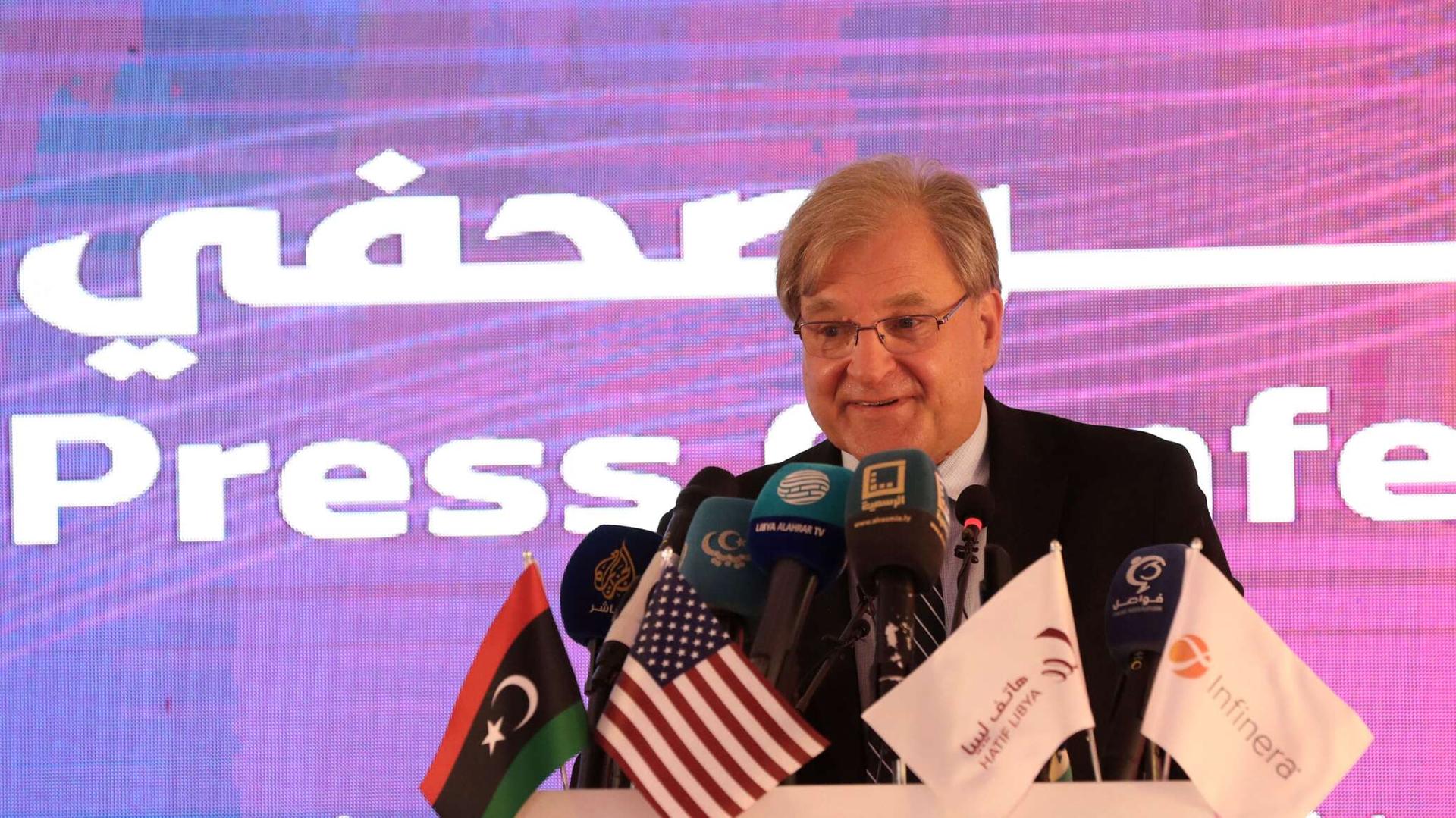 المبعوث الأمريكي في ليبيا متوعدا المسؤولين عن اشتباكات طرابلس: سيدفعون الثمن المبعوث الأمريكي في ليبيا متوعدا المسؤولين عن اشتباكات طرابلس: سيدفعون الثمن