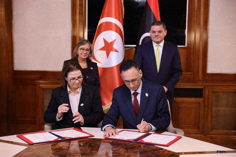 تونس تراهن على ليبيا كمتنفّس في أزمتها الاقتصادية تونس تراهن على ليبيا كمتنفّس في أزمتها الاقتصادية