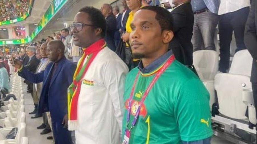 المونديال: إيتو يدعم المنتخب السنغالي على طريقته.. المونديال: إيتو يدعم المنتخب السنغالي على طريقته..