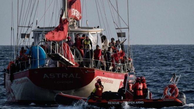 بتوطين المهاجرين في ليبيا.. إيطاليا تعلن عن إستراتيجية لصد الهجرة غير الشرعية بتوطين المهاجرين في ليبيا.. إيطاليا تعلن عن إستراتيجية لصد الهجرة غير الشرعية
