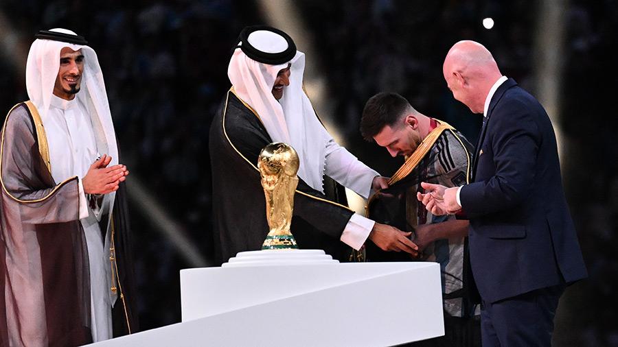 أمير قطر: ''أوفينا بوعدنا بتنظيم بطولة استثنائية من بلاد العرب'' أمير قطر: ''أوفينا بوعدنا بتنظيم بطولة استثنائية من بلاد العرب''