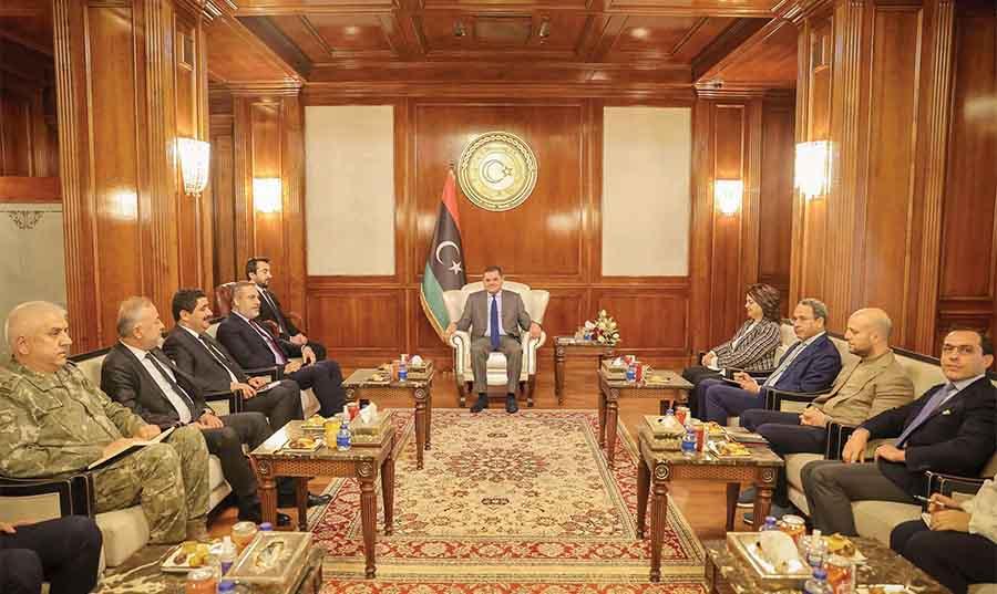 معادلة تركيا المعقدة في ليبيا: دعم الحل السياسي مع الاستعداد الكامل لسيناريو «عودة الحرب» معادلة تركيا المعقدة في ليبيا: دعم الحل السياسي مع الاستعداد الكامل لسيناريو «عودة الحرب»