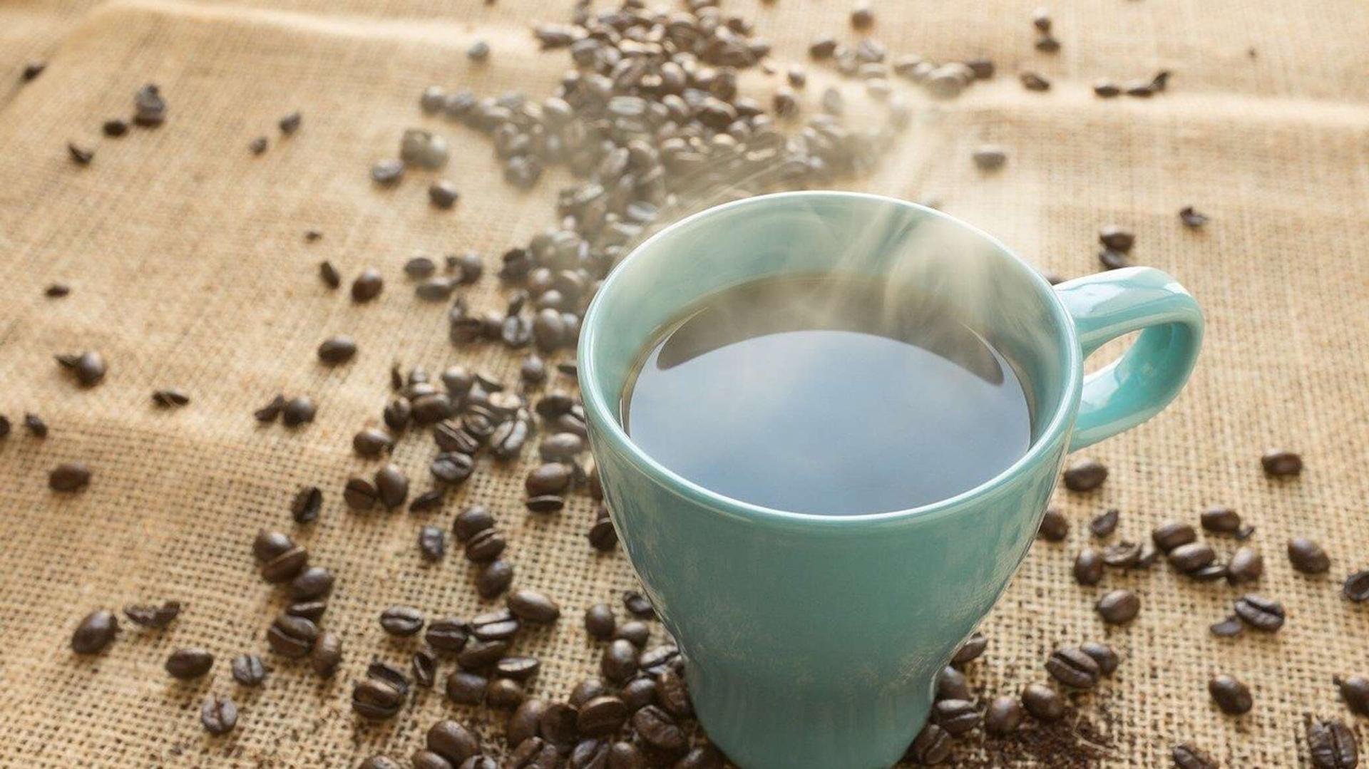 8 آثار جانبية لشرب الكثير من القهوة و6 طرق لتجنبها 8 آثار جانبية لشرب الكثير من القهوة و6 طرق لتجنبها