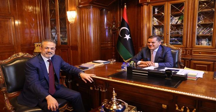 الدبيبة يؤكد ضرورة الوصول بإنتاج النفط إلى مليوني برميل يوميًا الدبيبة يؤكد ضرورة الوصول بإنتاج النفط إلى مليوني برميل يوميًا