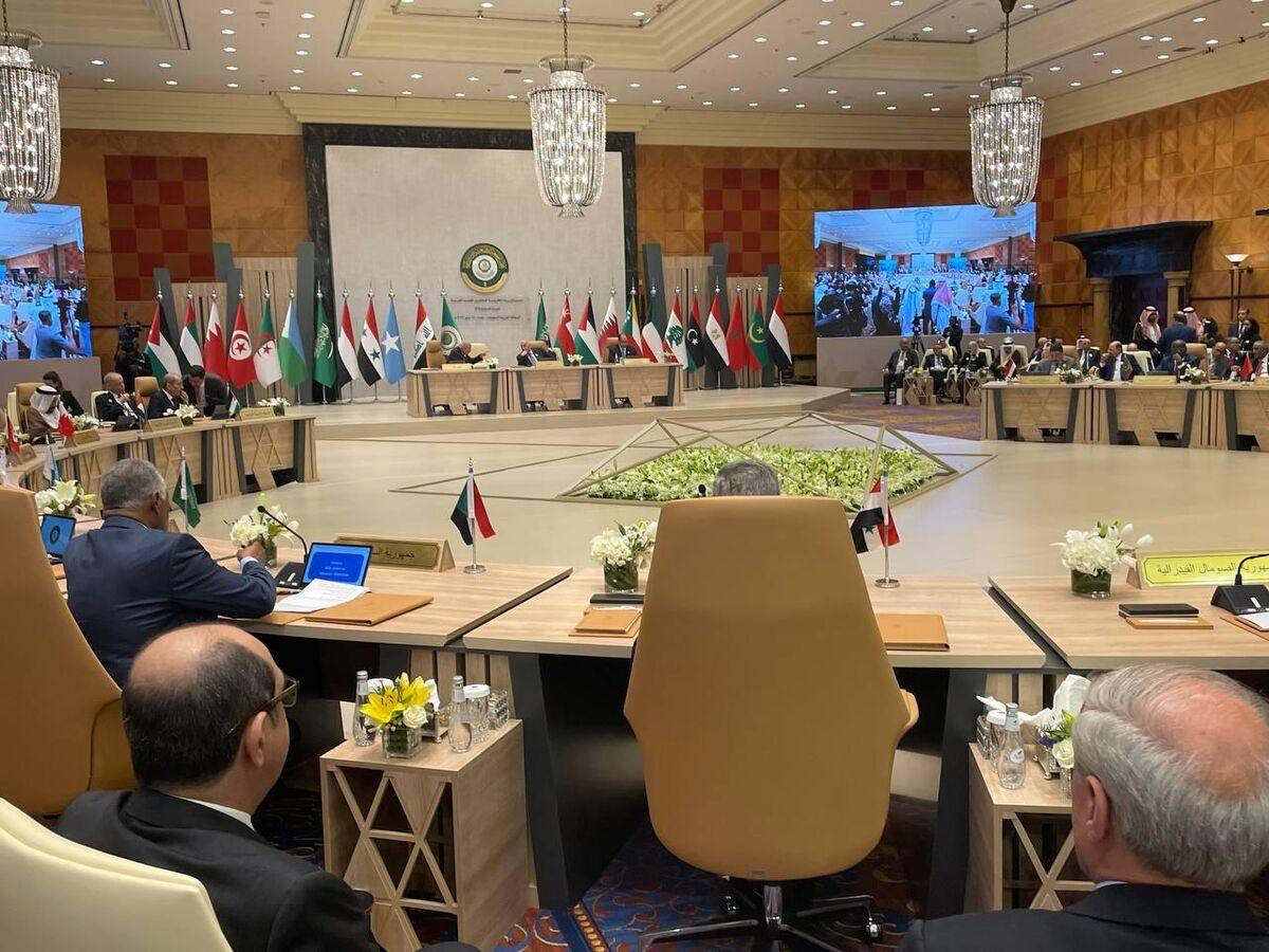 انطلاق أعمال القمة العربية الـ32 في مدينة جدة السعودية انطلاق أعمال القمة العربية الـ32 في مدينة جدة السعودية