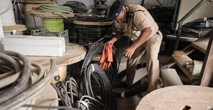 أمر بحبس 10 موظفين بـ أمر بحبس 10 موظفين بـ