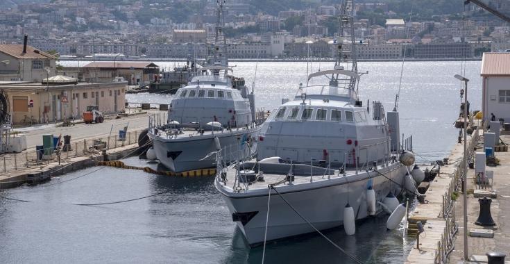 تسليم وحدتين بحريتين إلى خفر السواحل الليبي في مسينا تسليم وحدتين بحريتين إلى خفر السواحل الليبي في مسينا