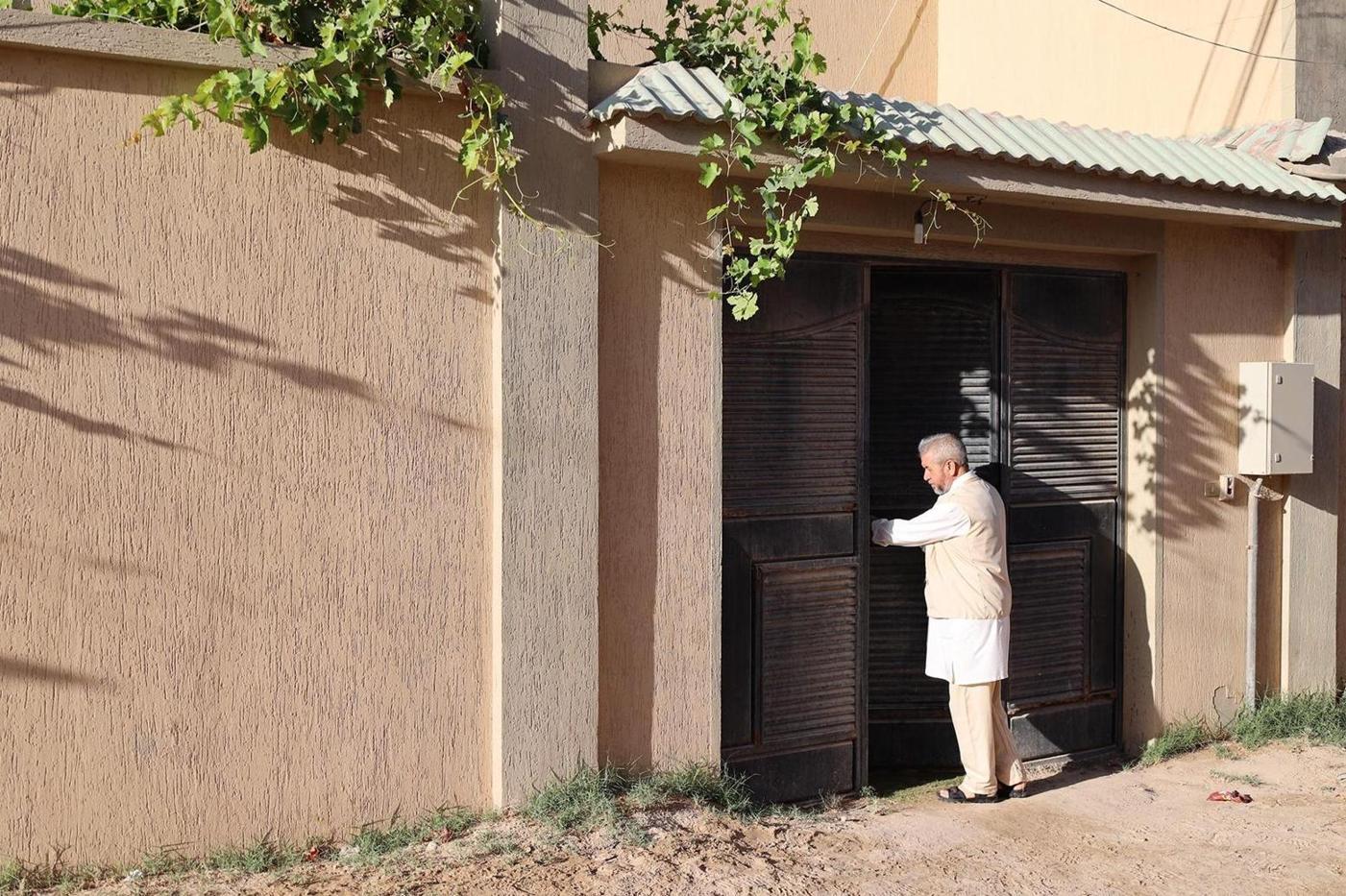 2300 بيت حتى الآن.. تحسّن الأوضاع الأمنية يتيح لمئات الليبيين استعادة منازلهم 2300 بيت حتى الآن.. تحسّن الأوضاع الأمنية يتيح لمئات الليبيين استعادة منازلهم