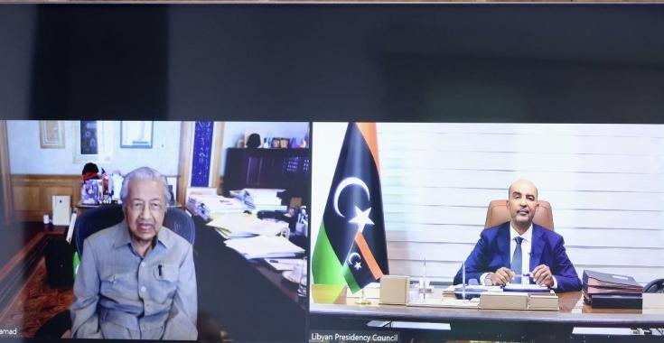 الكوني في اتصال مع مهاتير محمد: ليبيا اليوم هي ماليزيا الأمس الكوني في اتصال مع مهاتير محمد: ليبيا اليوم هي ماليزيا الأمس