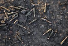 الصليب الأحمر يحذر من خطر الذخائر غير المنفجرة في درنة الليبية الصليب الأحمر يحذر من خطر الذخائر غير المنفجرة في درنة الليبية