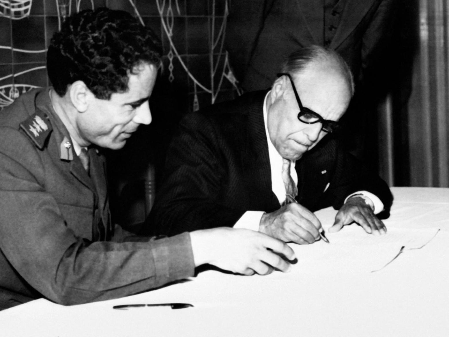 الجمهورية العربية الإسلامية.. دولة وحدة بين تونس وليبيا دامت لساعات الجمهورية العربية الإسلامية.. دولة وحدة بين تونس وليبيا دامت لساعات