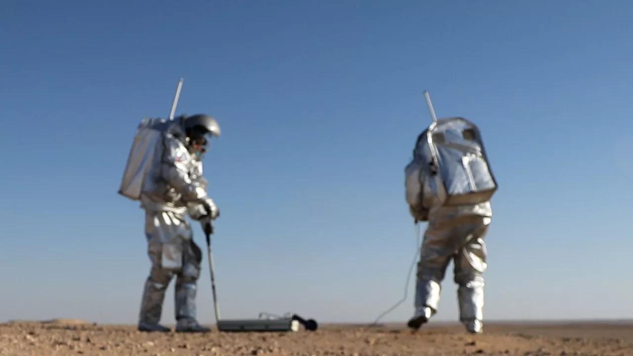 علماء بعد اكتشاف مؤشرات جديدة بأحد الكواكب: العثور على حياة غريبة في الكون علماء بعد اكتشاف مؤشرات جديدة بأحد الكواكب: العثور على حياة غريبة في الكون