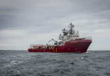 إنقاذ 128 مهاجرًا بالقرب من ليبيا إنقاذ 128 مهاجرًا بالقرب من ليبيا