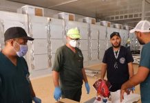 هيئة البحث عن المفقودين تعيد دفن 5 جثث بمدينة درنة بعد أخذ عينات منها هيئة البحث عن المفقودين تعيد دفن 5 جثث بمدينة درنة بعد أخذ عينات منها