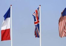 سفارات فرنسا وبريطانيا وأمريكا تؤكد دعمها الكامل لجهود الأمم المتحدة لحل أزمة المصرف المركزي سفارات فرنسا وبريطانيا وأمريكا تؤكد دعمها الكامل لجهود الأمم المتحدة لحل أزمة المصرف المركزي