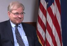 نورلاند ينتقد شفافية بيع النفط، ويدعو لاستغلاله لصالح الشعب وليس لـ”فصائل معينة” نورلاند ينتقد شفافية بيع النفط، ويدعو لاستغلاله لصالح الشعب وليس لـ”فصائل معينة”